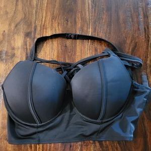 TORRID BLACK SWIMSUIT TOP SIZE 1 CRISSCROSS ON FRONT EUC